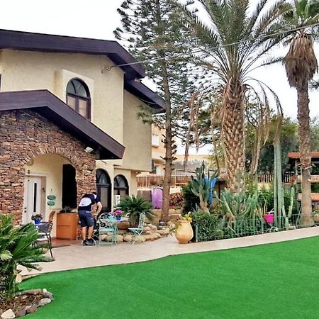 Desert Bird Guest House Arad Exterior foto