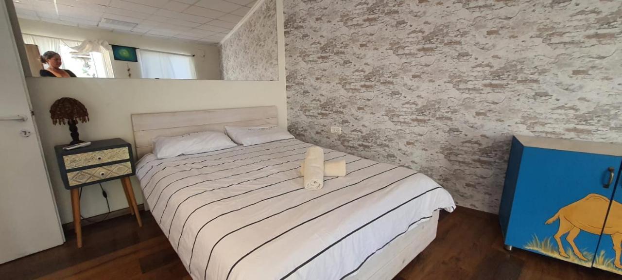 Desert Bird Guest House Arad Exterior foto