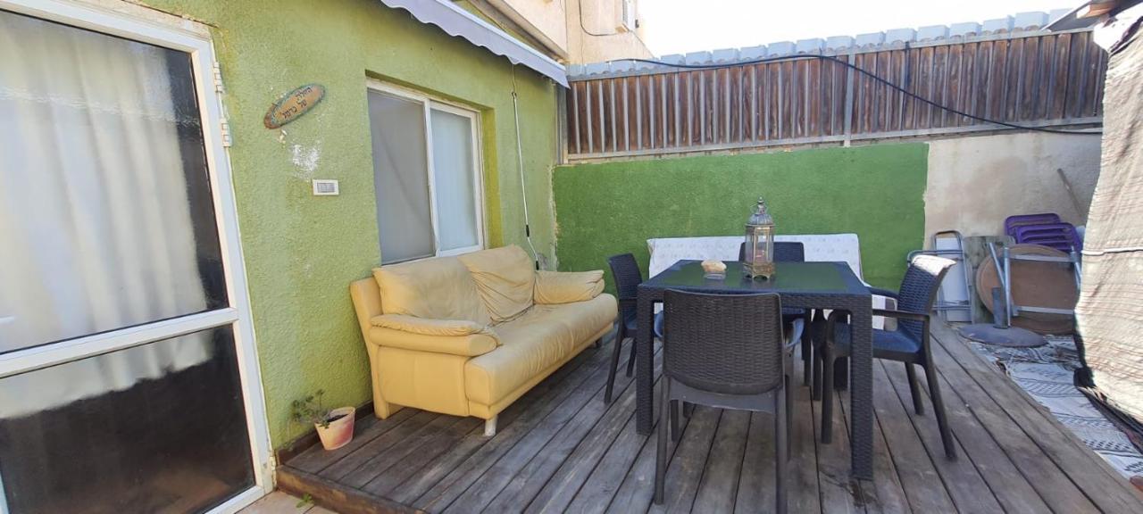 Desert Bird Guest House Arad Exterior foto