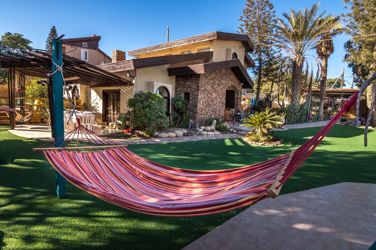 Desert Bird Guest House Arad Exterior foto
