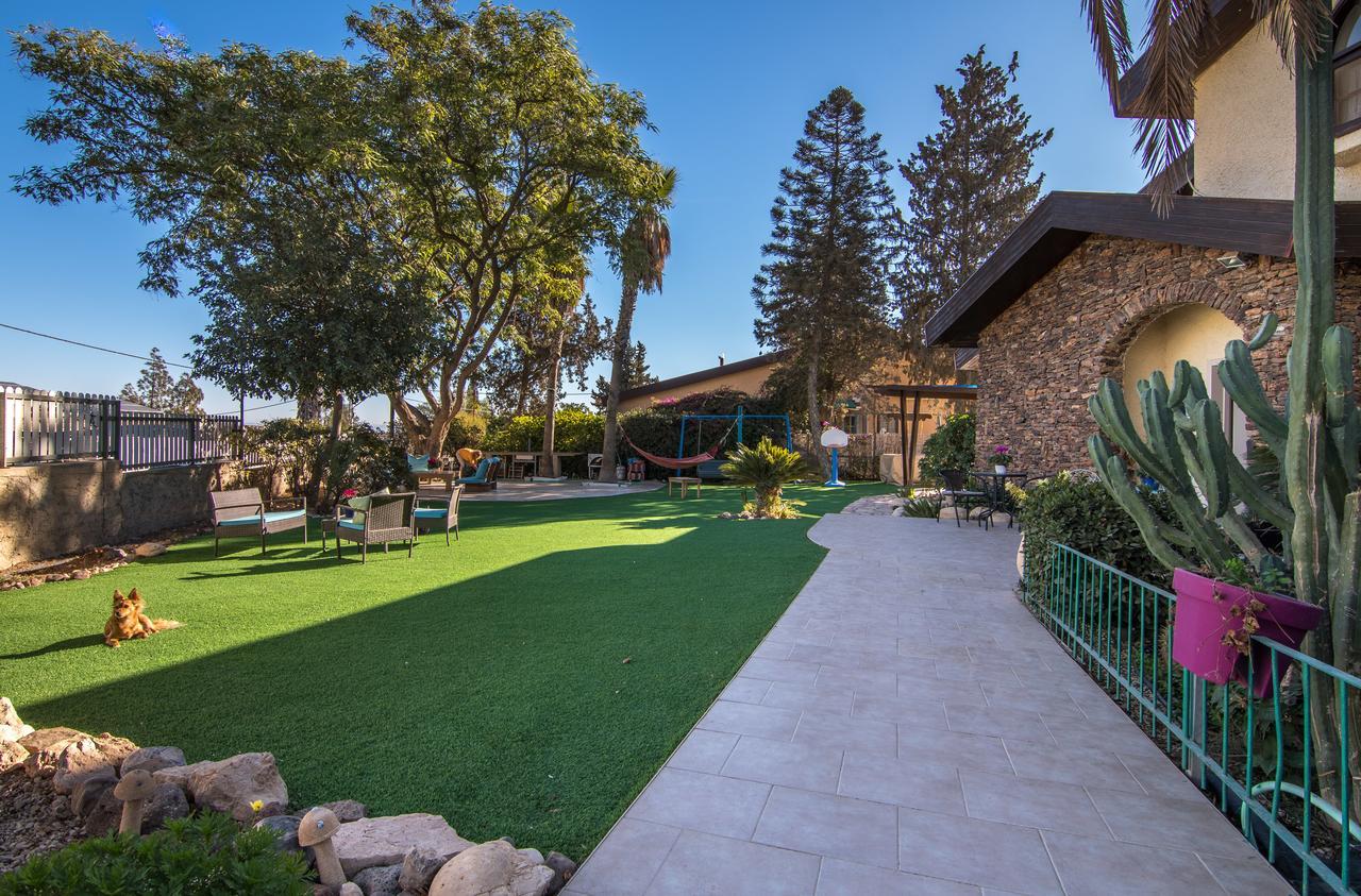 Desert Bird Guest House Arad Exterior foto